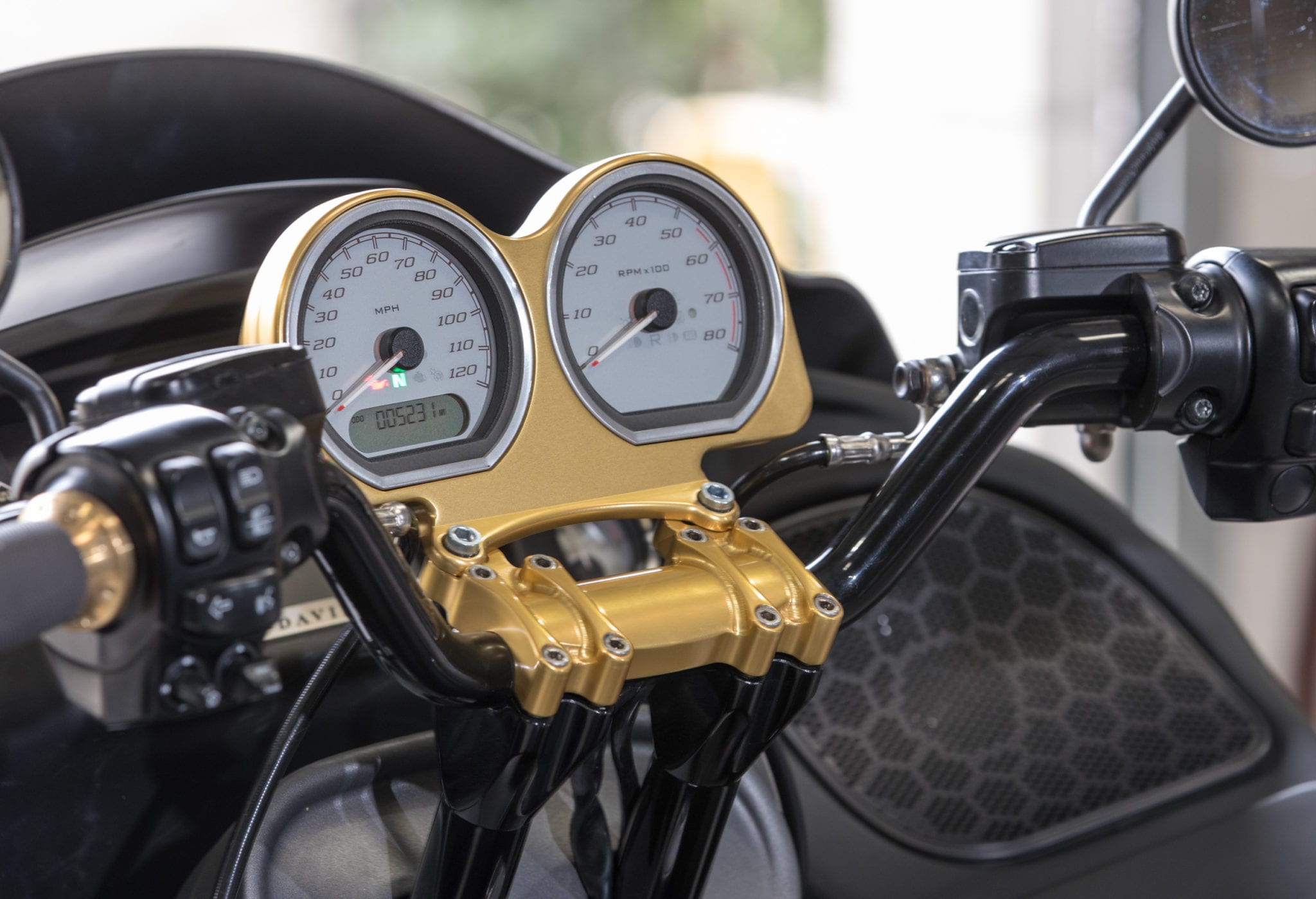 Gauge Relocation Kit on Handlebars ’15’23 Big Bear Performance